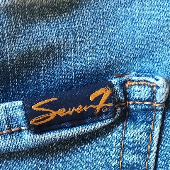 Seven7 Women's Cutoff Denim Jean Shorts | Size 8 - Picture 2 of 7